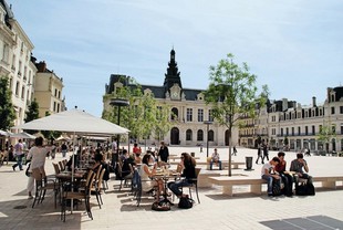 Place de l'Hôtel de Ville à Poitiers